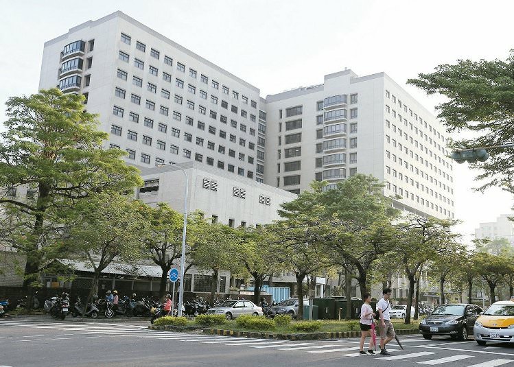 台南北區附近商圈以成大醫院為主。 記者劉學聖／攝影